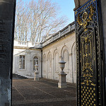 Entrée du Musée Calvet d'Avignon by Laurent2Couesbouc - Avignon 84000 Vaucluse Provence France