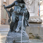 Statuette d'une fontaine dans Avignon par Laurent2Couesbouc - Avignon 84000 Vaucluse Provence France