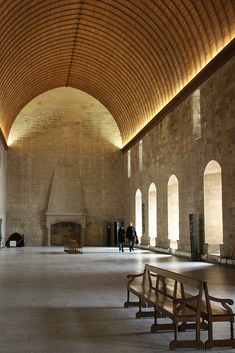 "Le grand Tinel" - Palais des Papes. par Cilions