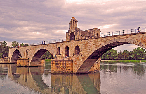 Pont Saint-Benezet (aka le pont d'Avignon) by strawberrylee