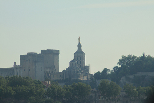 Avignon : Notre-Dame des Doms domine la ville par gab113