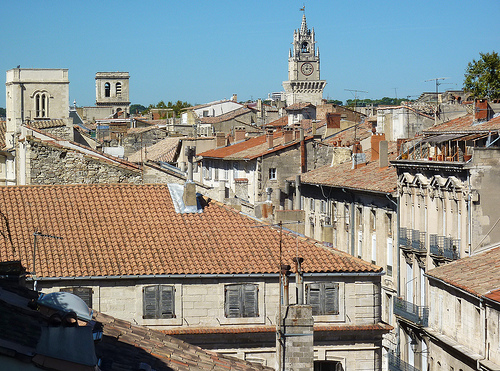 Les toits et campaniles d'Avignon par Toño del Barrio