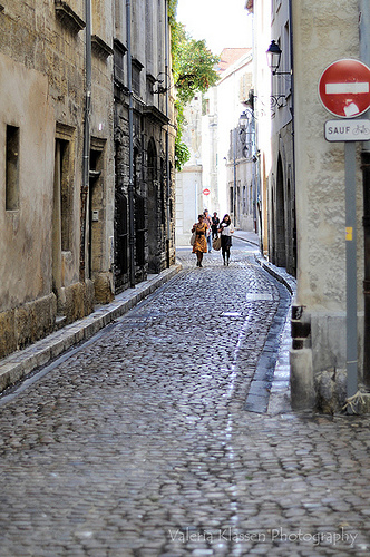 ruelle à Avignon by L_a_mer