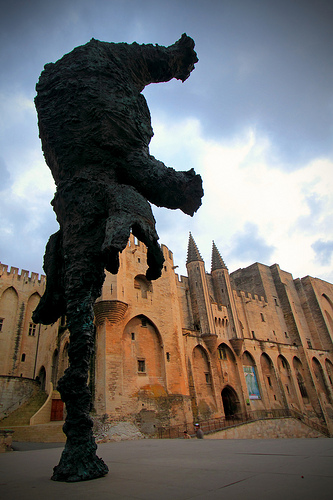 L'éléphant du Palais des Papes by Boccalupo