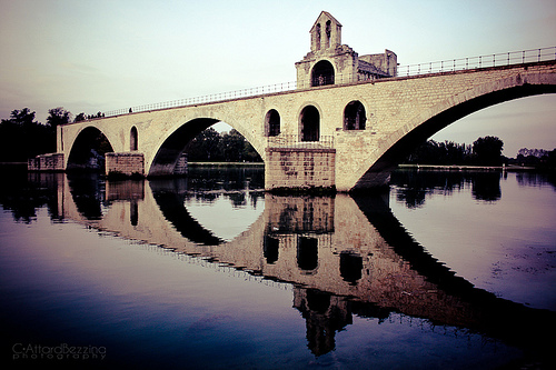 Sur le Pont d'Avignon, l'on y danse... by claude.attard.bezzina