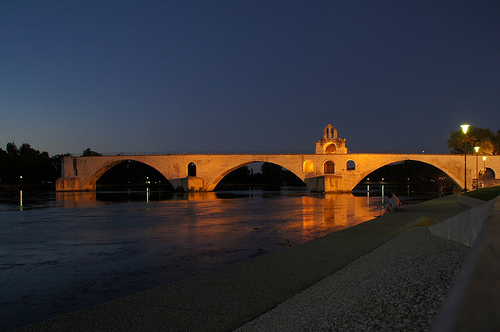 Sous le pont d'Avignon by . SantiMB .