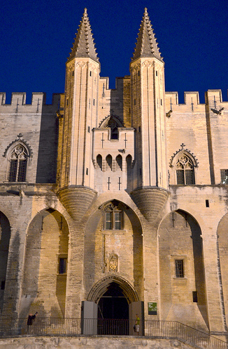 Avignon - entrée du Palais des papes par Dubaz-Art