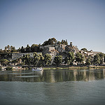 Le Rocher des doms à Avignon vu du Rhône par Joël Galeran - Avignon 84000 Vaucluse Provence France