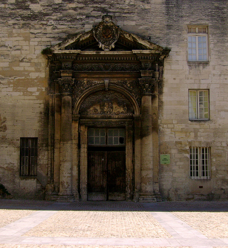 Porche du couvent des Célestins, Avignon par Klovovi