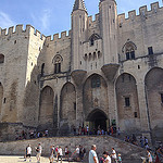 Entrée du Palais des Papes et ses tourelles par gab113 - Avignon 84000 Vaucluse Provence France