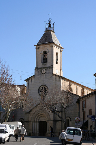 Beaumes de Venise: Church Front par mikepirnat