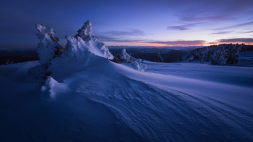 Petrified - snow on Mont-Ventoux by DBPhotographe