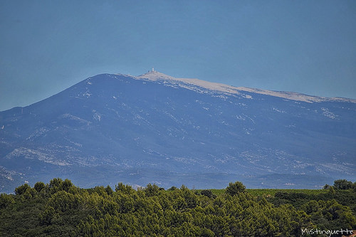 L'imposant Mont Ventoux by mistinguette.mistinguette