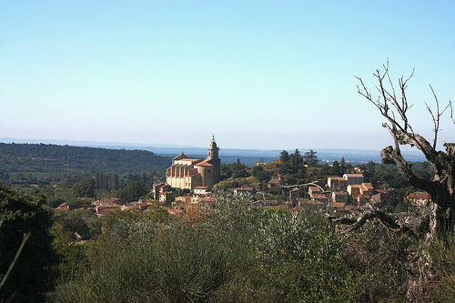 The village of Bédoin and his church par Sokleine