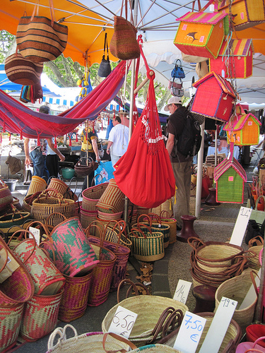 Baskets for sale on Bédoin market par Sokleine