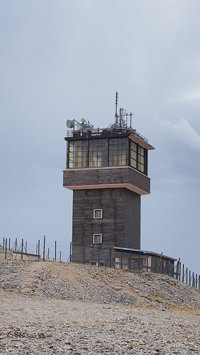 Sommet du ventoux - installation au sommet by Cpt_Love