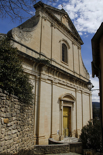 La facade de l'église de Bédoin par maximus shoots