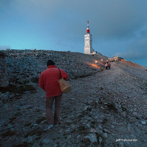 Feux de la Saint Jean au sommet du Mont Ventoux by jeff habourdin