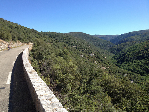 D942 sur la route des Gorges de la Nesque à Vélo by gab113