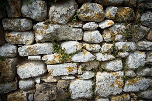 Roman bridge dating back to the 3rd Century BC - Pont Julien par Ann McLeod Images