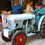 Tracteur ancien par france pierre26 - Brantes 84390 Vaucluse Provence France
