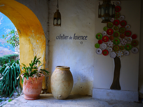 Dans le village de Brantes en provence par france pierre26