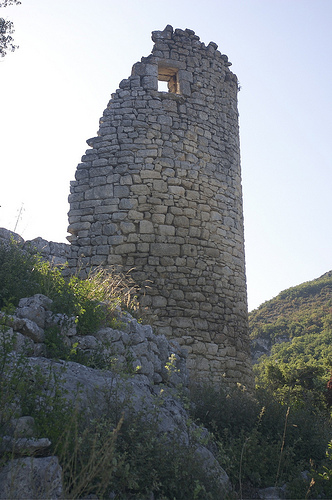 Fort de Buoux : tour by MoritzP