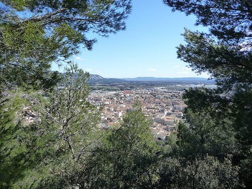 Cavaillon vu depuis la Colline Saint Jacques by Christopher Destailleurs