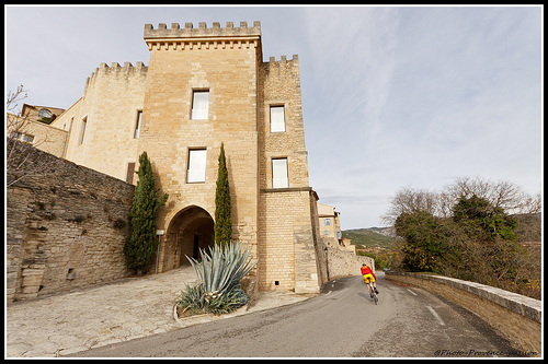 Village de Crillon le Brave - descente en vélo par Photo-Provence-Passion