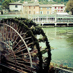 Fontaine de Vaucluse et la Sorgue par claude.attard.bezzina - Fontaine de Vaucluse 84800 Vaucluse Provence France