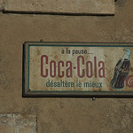 Gordes : ancienne pub coca by michel.seguret - Gordes 84220 Vaucluse Provence France