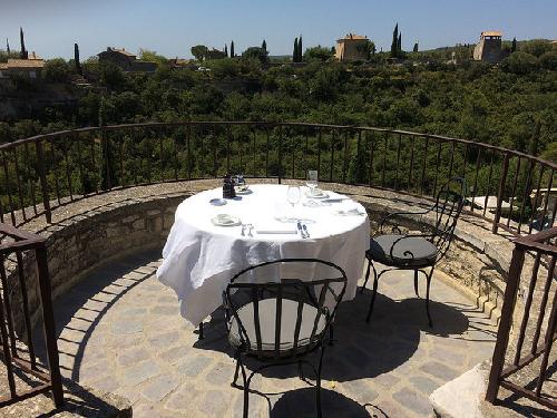 Terrasse avec vue à la Bastide de Gordes by gab113