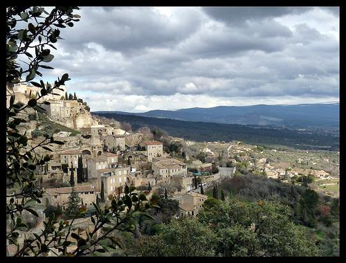 Gordes et un ciel étonnant by J@nine