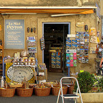 Gift Shop, Provence, France par Boris Kahl - Gordes 84220 Vaucluse Provence France