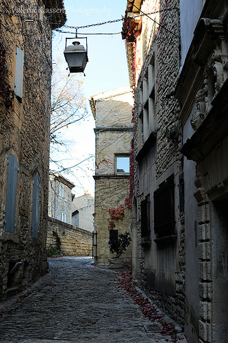 Ruelles de Gordes l'automne by L_a_mer