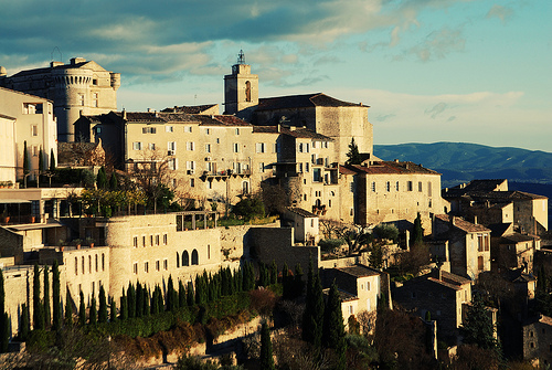 Gordes au réveil par Má Damascena