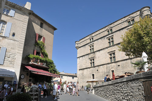 L'intérieur du village de Gordes by Massimo Battesini