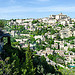 Picturesque Gordes en vert et pierre par PlotzPhoto - Gordes 84220 Vaucluse Provence France