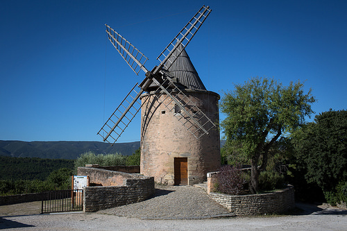 Le moulin de Jérusalem à Goult by Jeremy Vickers Photography