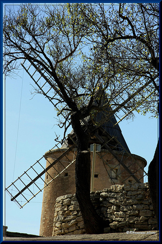 Luberon - moulin de Goult by Rhansenne.photos