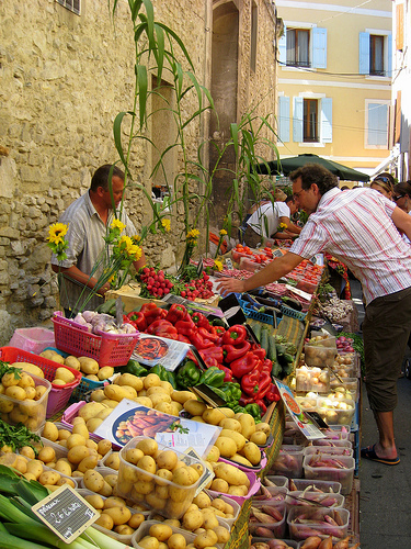 Marché de l'Isle sur la Sorgue by Olivier Colas