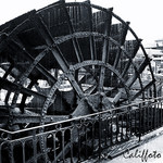 Roue à aube de L'Isle sur La Sorgue par Califfoto - L'Isle sur la Sorgue 84800 Vaucluse Provence France