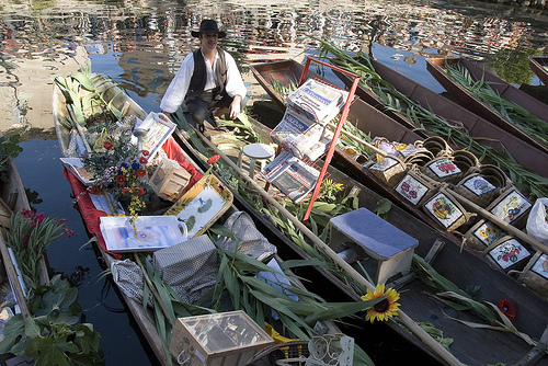 Barques du Marché Flottant de l'Isle sur la Sorgue par Massimo Battesini