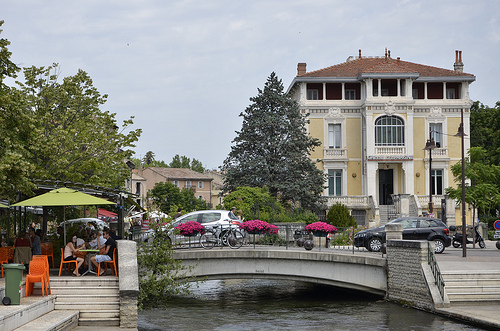 Canal de L'isle sur la sorgue by Jean NICOLET