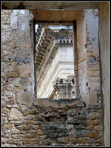 La Tour-d'Aigues : la Provence médiévale by J@nine