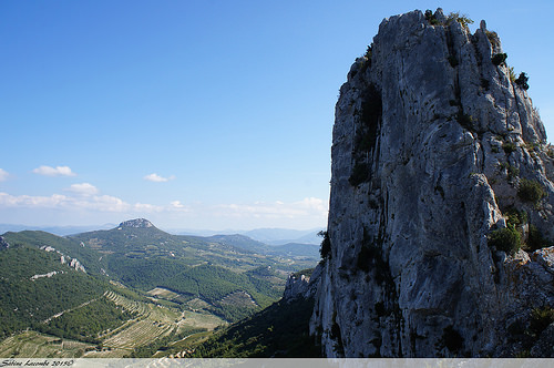 Dentelles Sarrasines : vue des crêtes par sabinelacombe