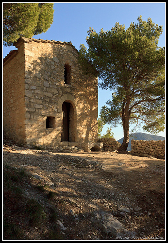 Chapelle des Dentelles de Montmirail by Photo-Provence-Passion