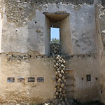 Oeuvre d'art dans le Château du Beaucet par Gabriel Jaquemet - Le Beaucet 84210 Vaucluse Provence France