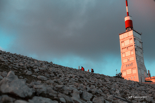 Feux de la Saint Jean - Mont Ventoux by jeff habourdin