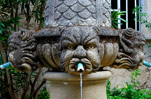 Fountain Face - pierre par fiatluxca